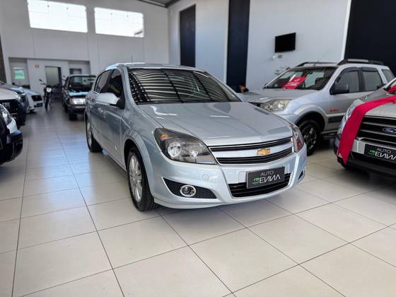 CHEVROLET VECTRA 2.0 MPFI GT HATCH 8V FLEX 4P MANUAL CHEVROLET VECTRA 2.0 MPFI GT HATCH 8V FLEX 4P MANUAL